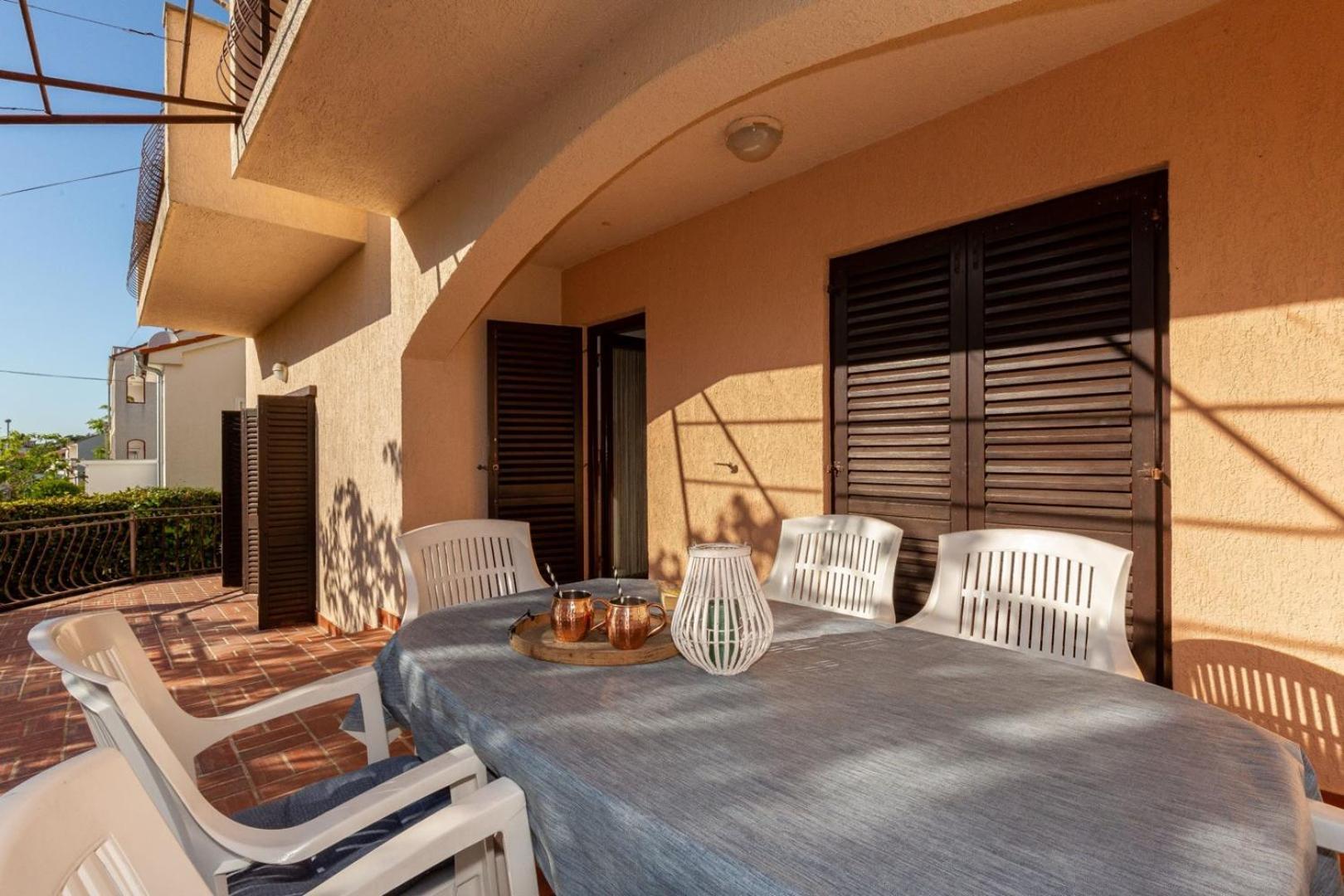 Three Bedroom Apartment In Biograd Биоград на Мору Екстериор снимка